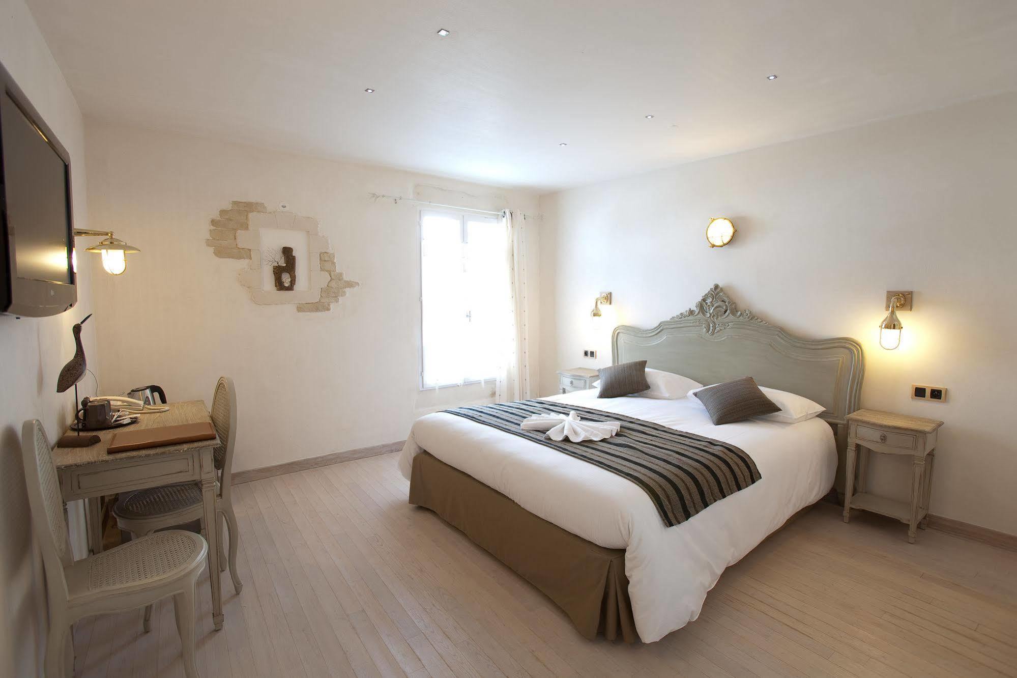 Les Portes-en-Re Chambre D'Hotes Hote Des Portes Ile De Re מראה חיצוני תמונה