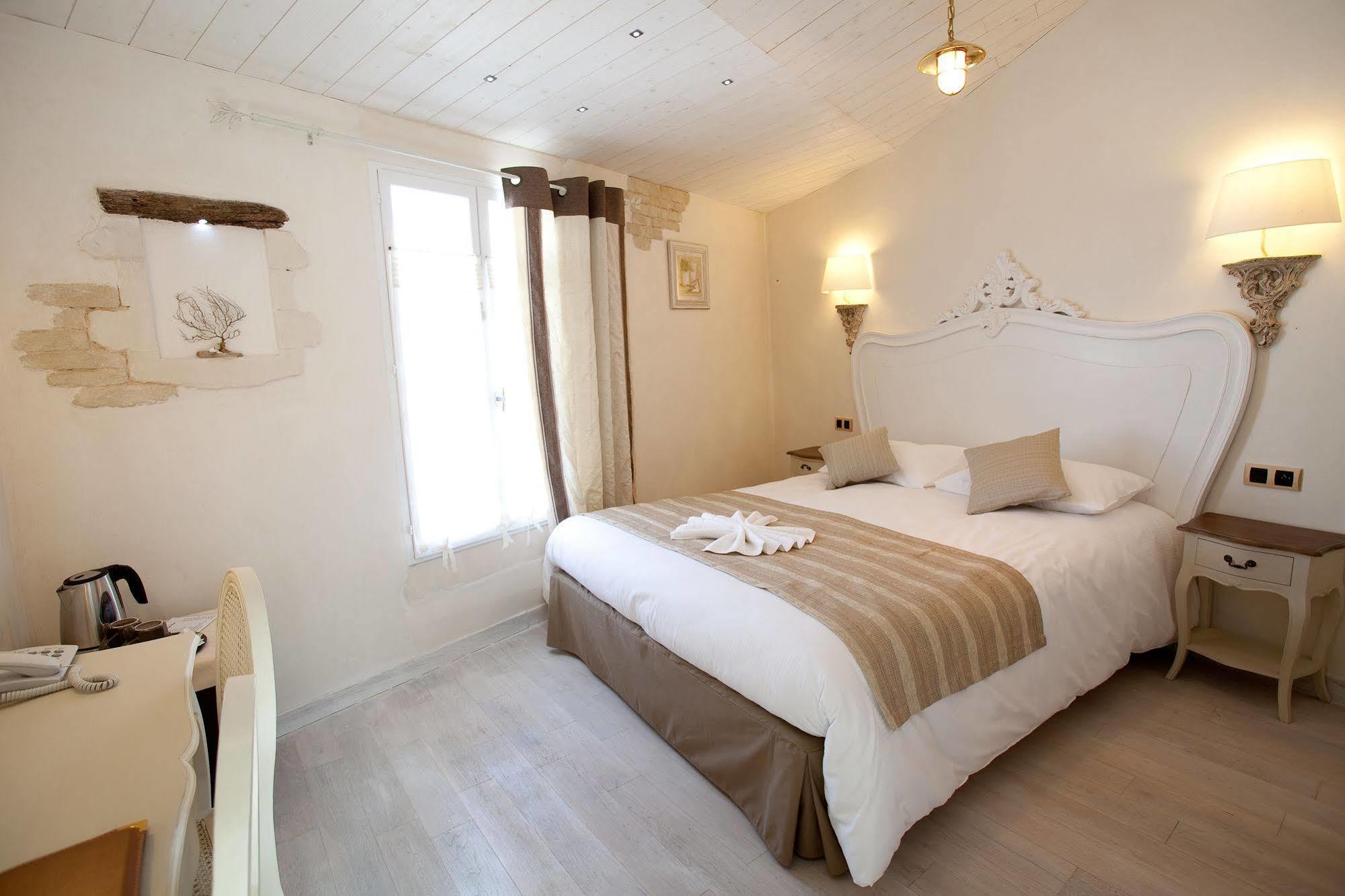 Les Portes-en-Re Chambre D'Hotes Hote Des Portes Ile De Re מראה חיצוני תמונה